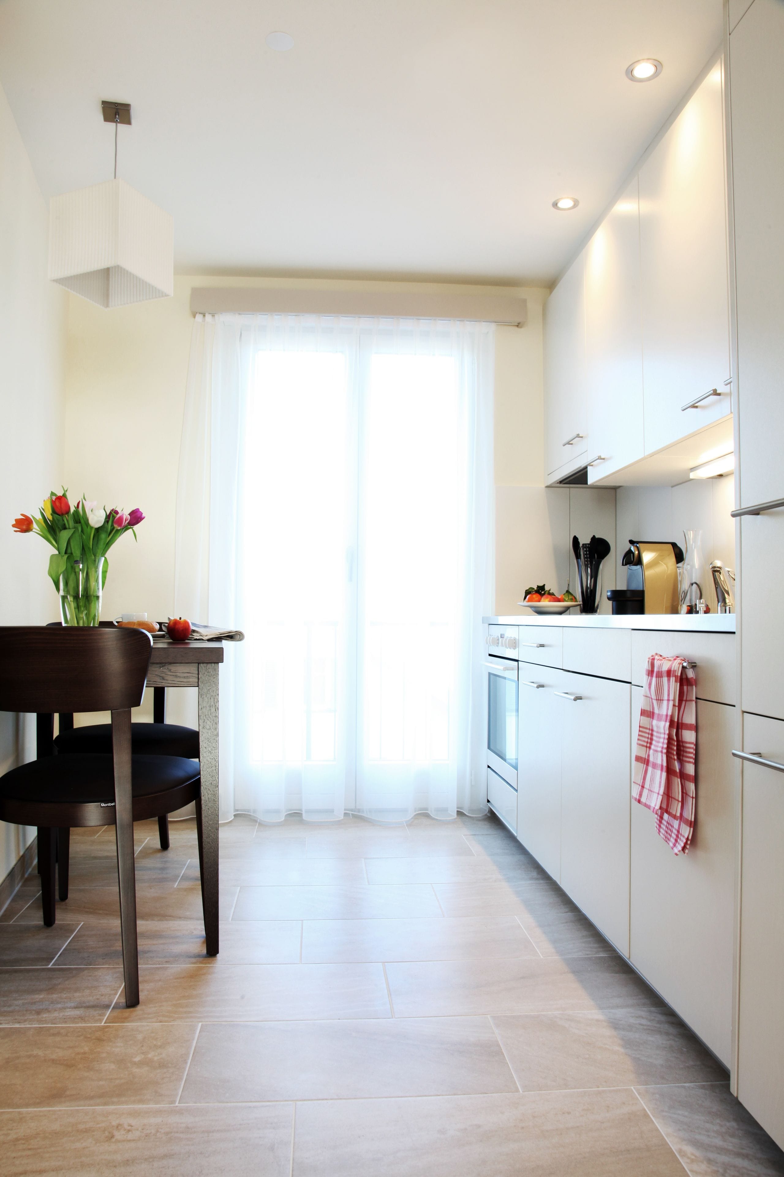 kueche_3zimmer_apartment_kieselgasse