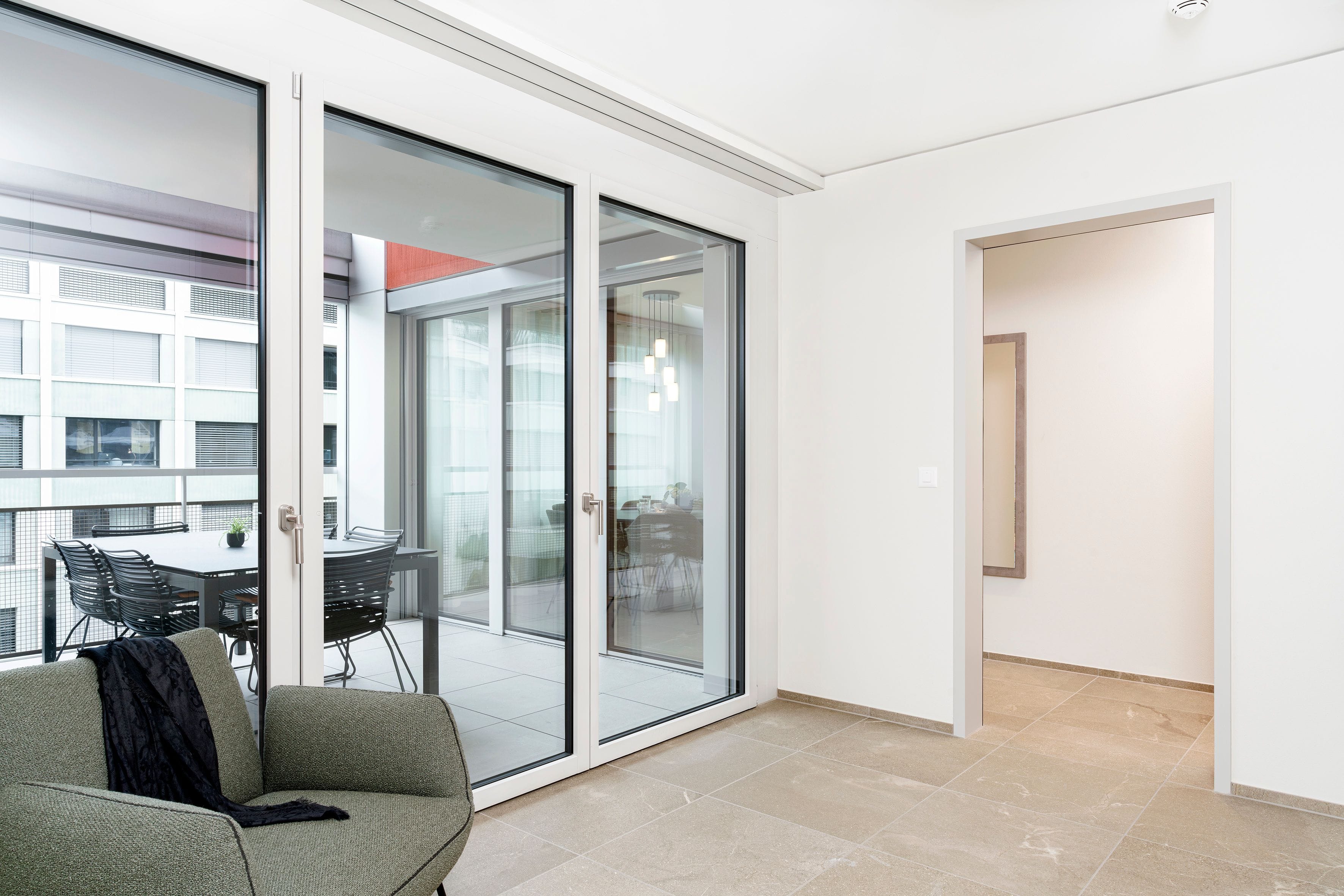 1_bedroom_apartment_suite_loggia_papieri_cham_citystay