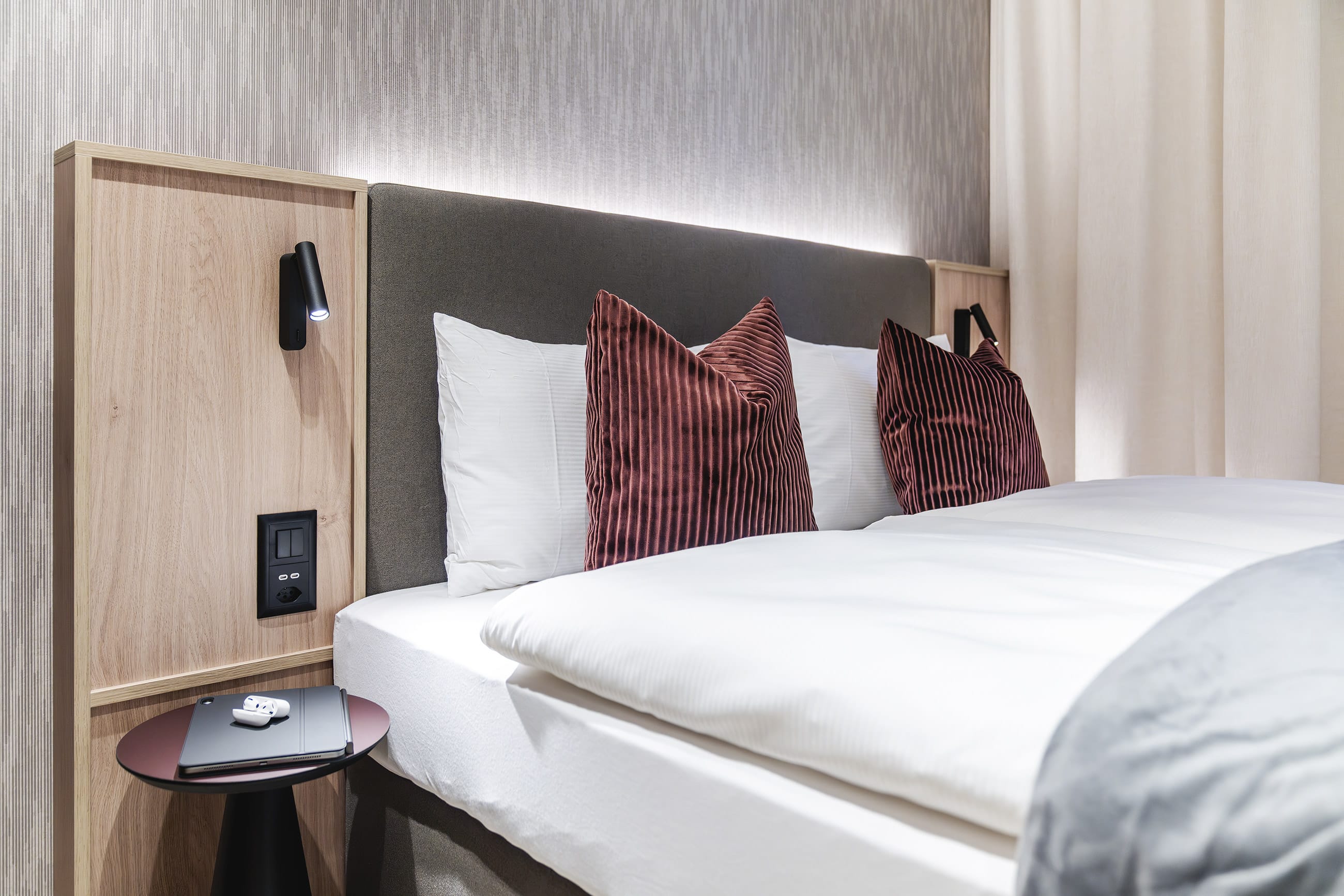 studioapartment_zeughausstrasse_citystay_bed