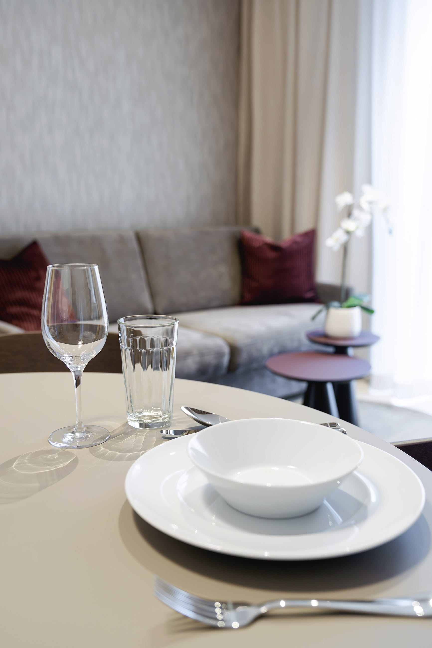 1bedroomapartment_zeughausstrasse_citystay_dining