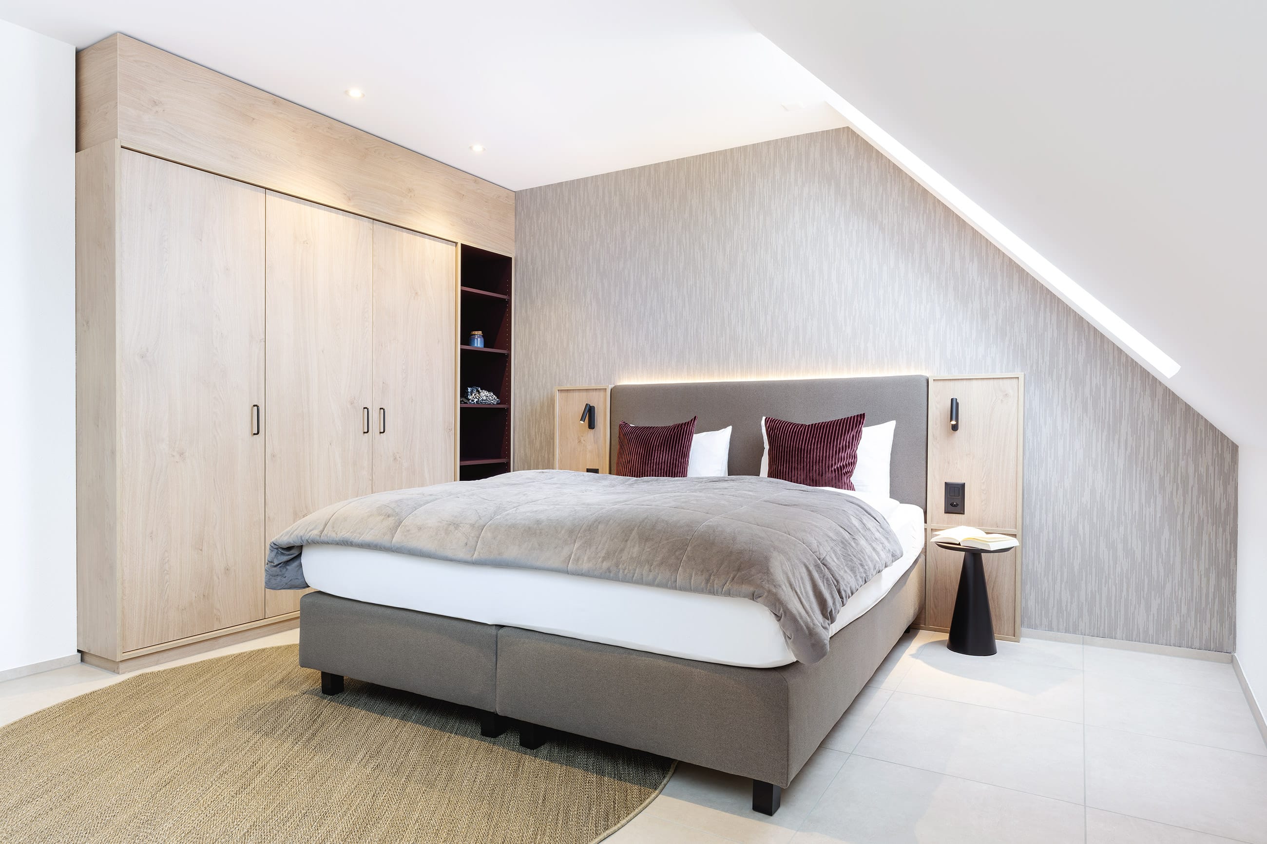 1_bedroom_apartment_citystay_zeughausstrasse_bedroom