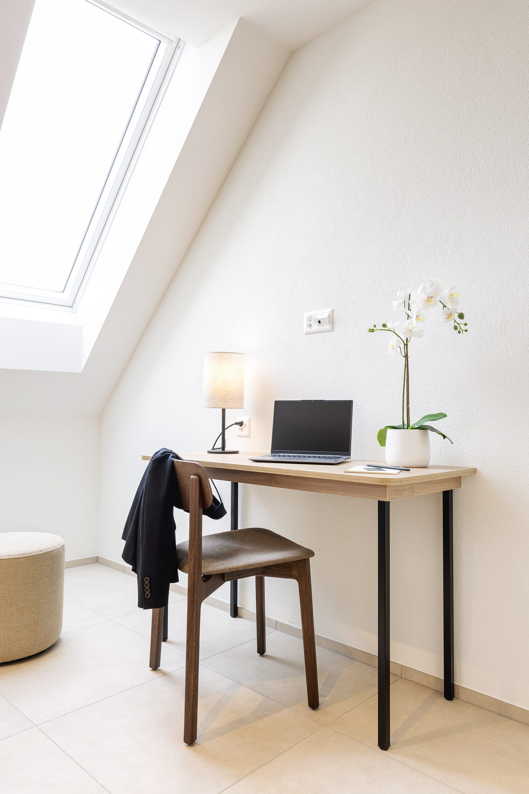 1_bedroom_apartment_citystay_zeughausstrasse_homeoffice