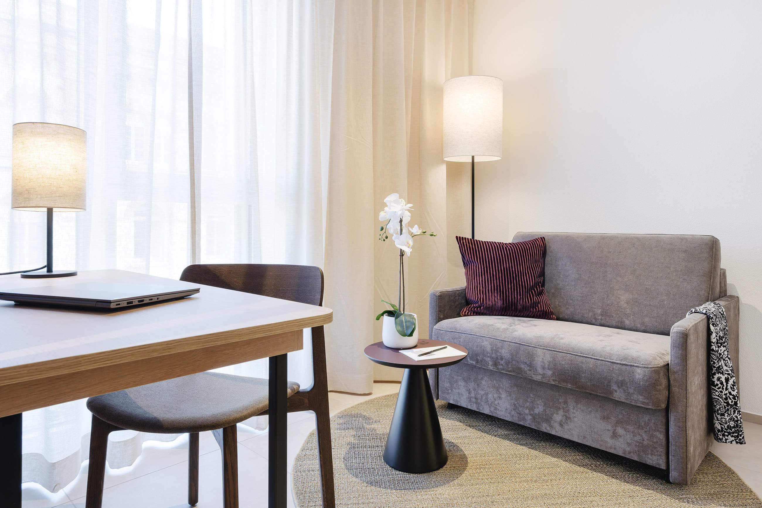 studio_apartment_suite_citystay_zeughausstrasse_living